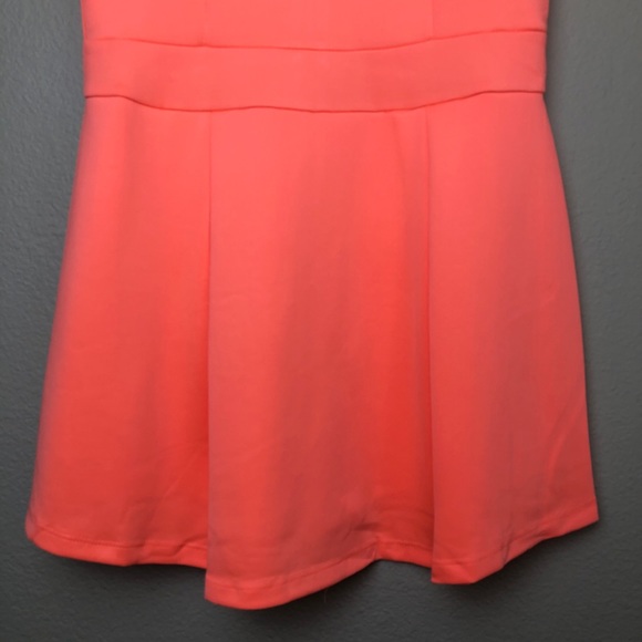 Sleeveless Romper in Large NWT - Picture 3 of 6
